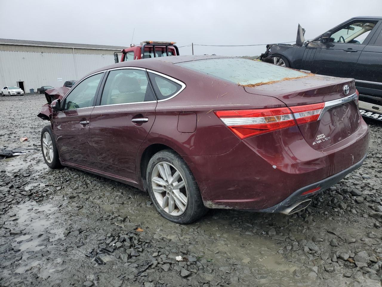2014 Toyota Avalon Xle - Image 2