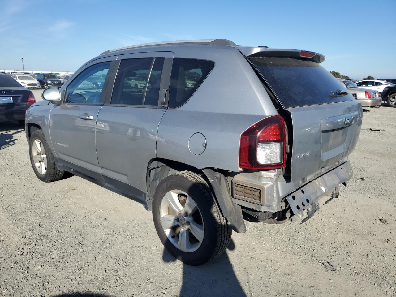 2016 Jeep Compass Latitude - Image 2