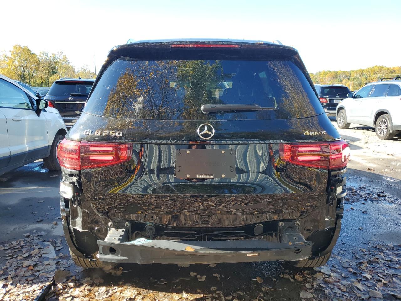 2025 Mercedes-Benz Glb 250 4Matic - Image 6