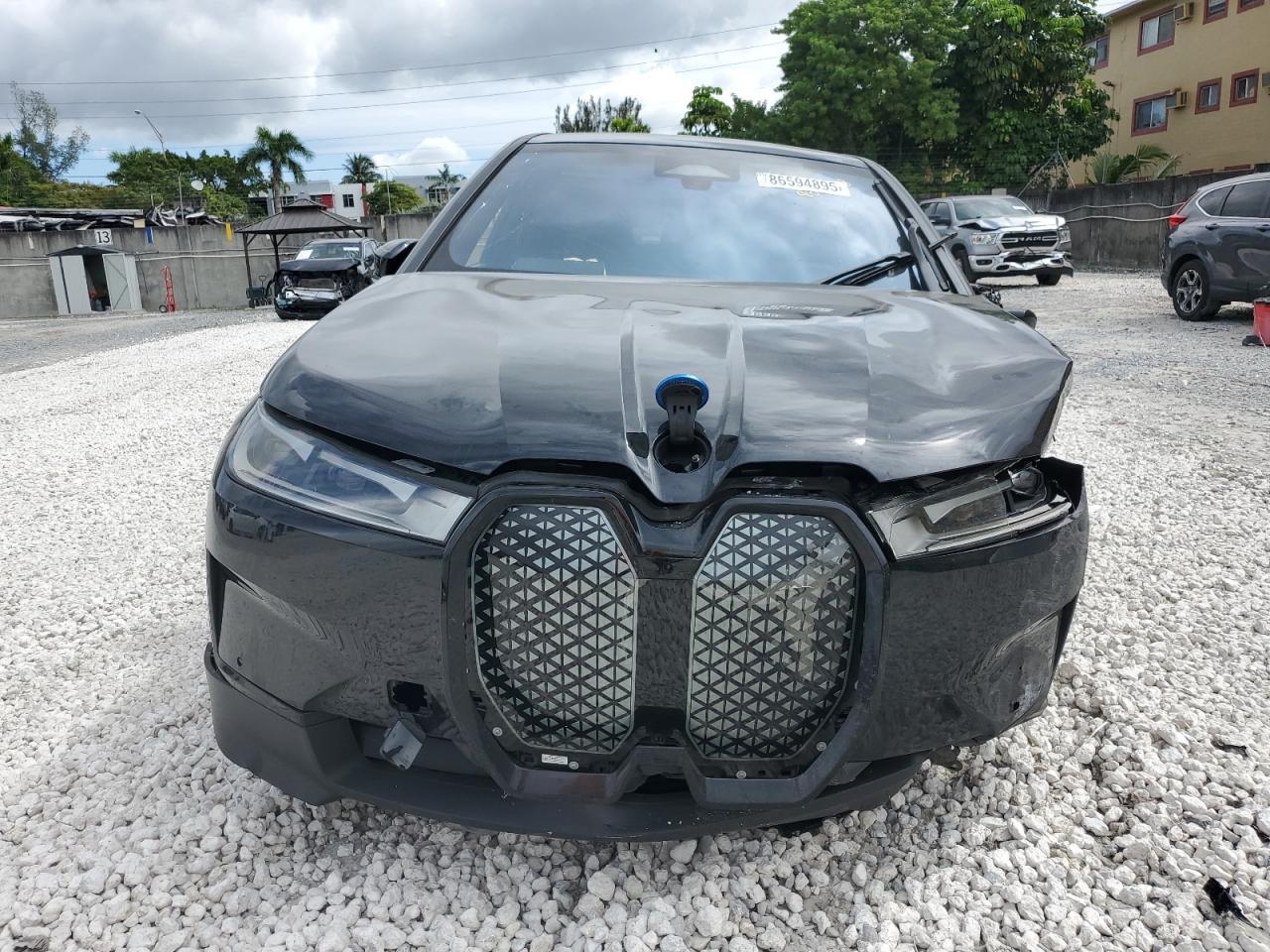 2024 BMW Ix xDrive50 - Image 5