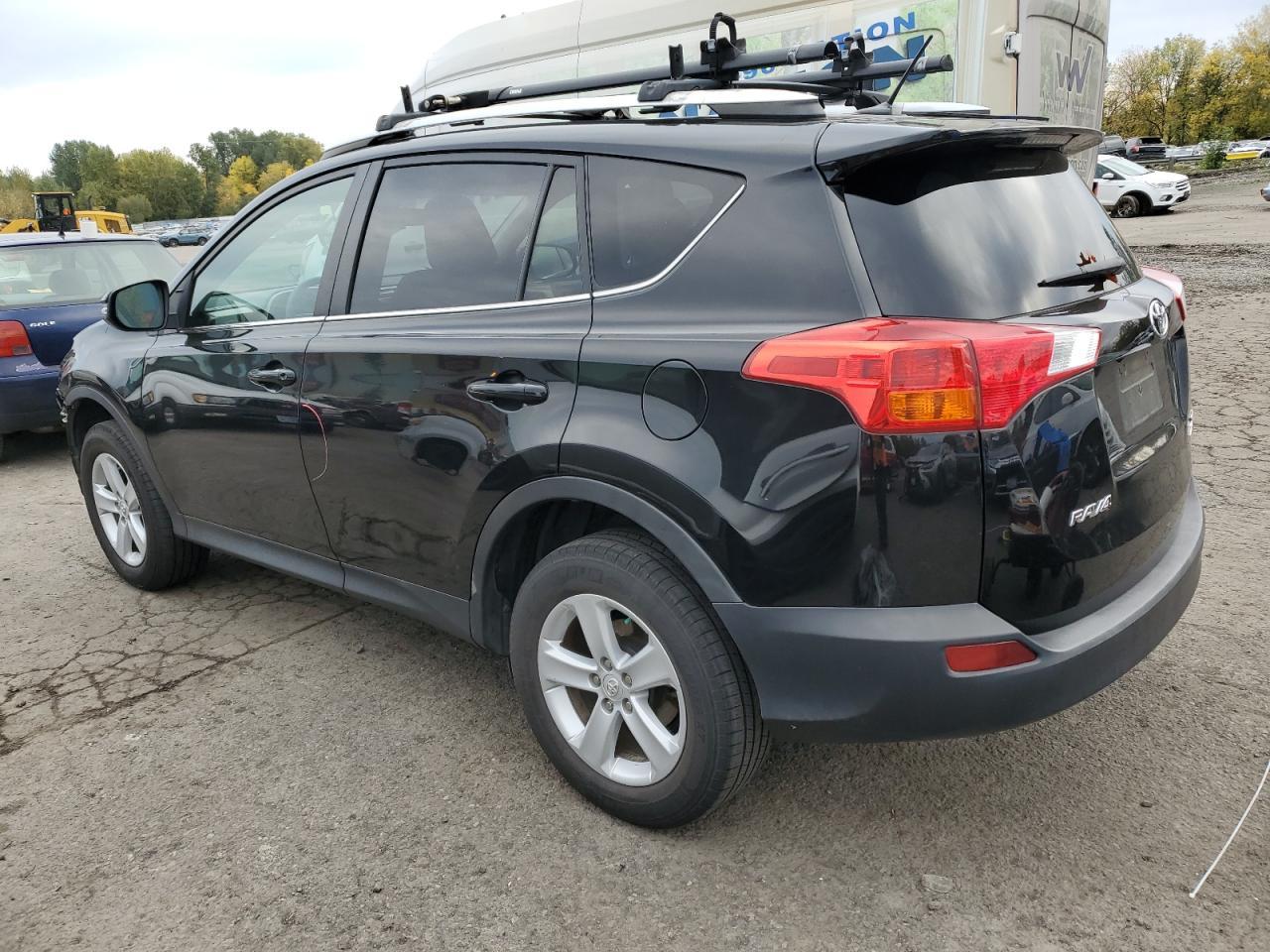 2013 Toyota Rav4 Xle - Image 2