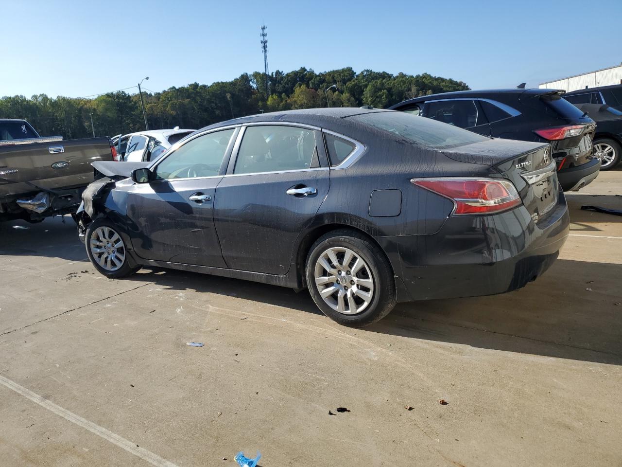 2015 Nissan Altima 2.5 - Image 2