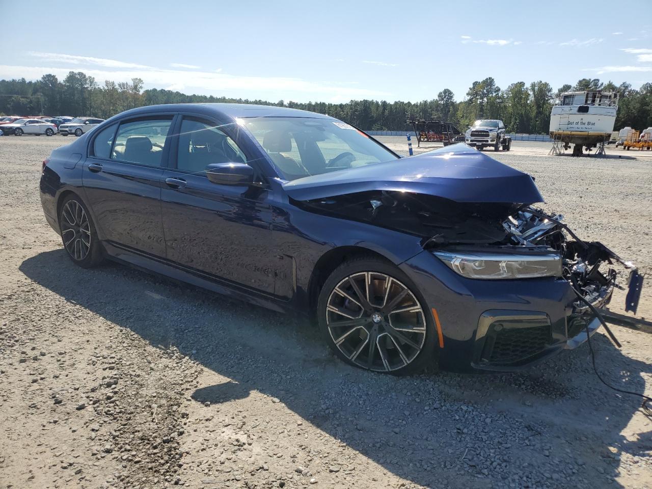 2022 BMW 750 Xi - Image 4