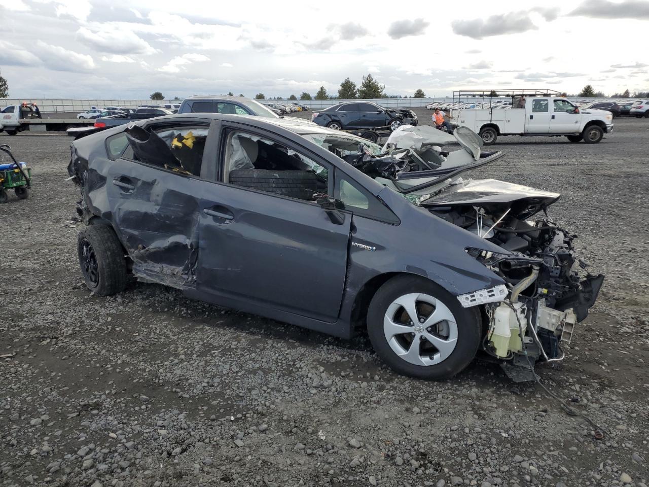 2013 Toyota Prius - Image 4