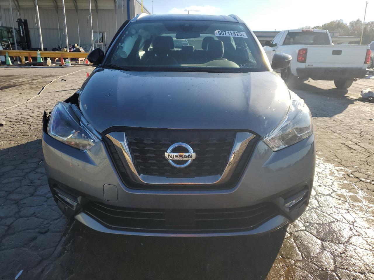 2020 Nissan Kicks Sr - Image 5