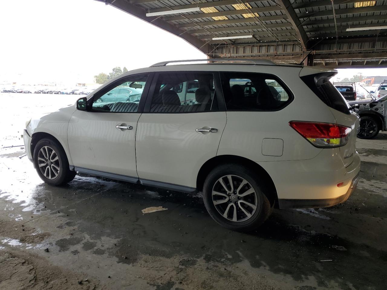 2013 Nissan Pathfinder S - Фото 2