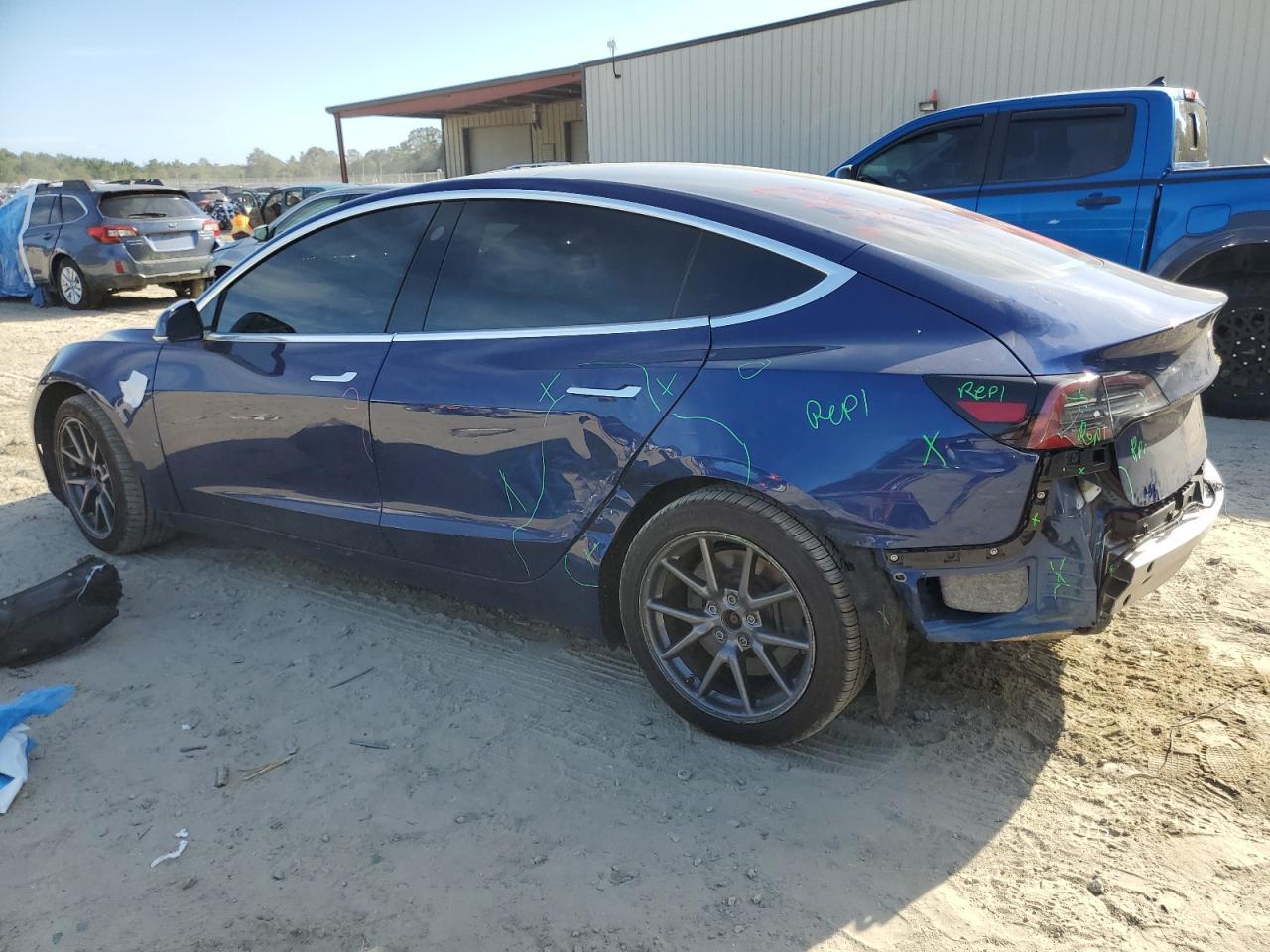 2019 Tesla Model 3 - Фото 2