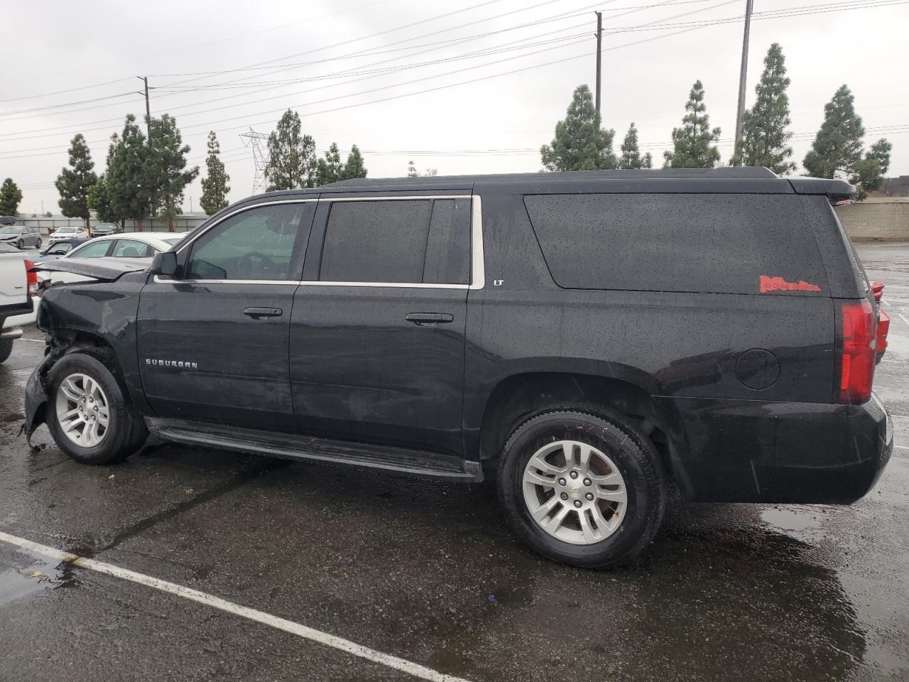 2015 Chevrolet Suburban K1500 Lt - Image 2