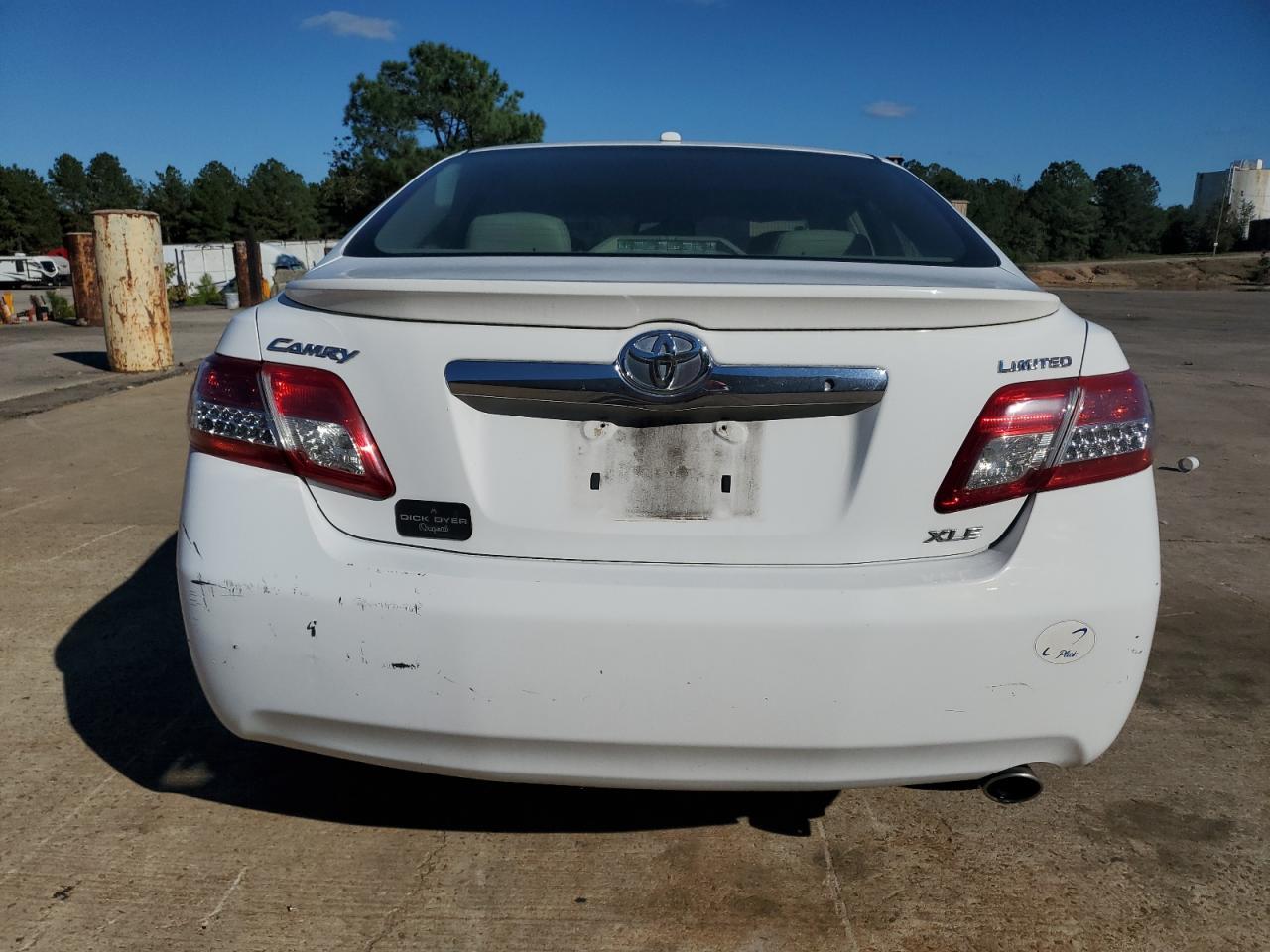 2010 Toyota Camry - Image 6