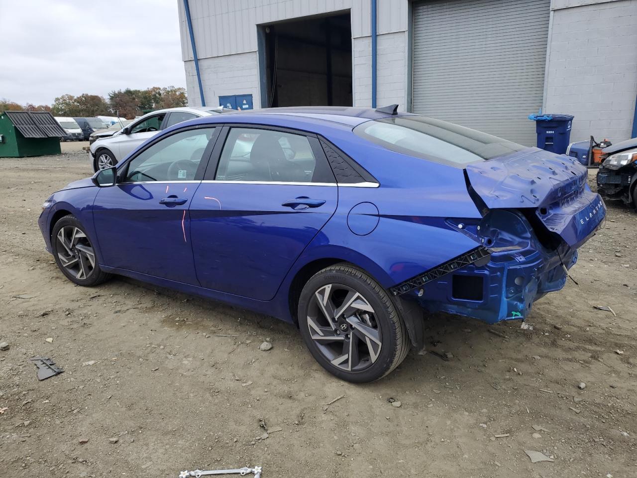 2025 Hyundai Elantra Sel - Image 2