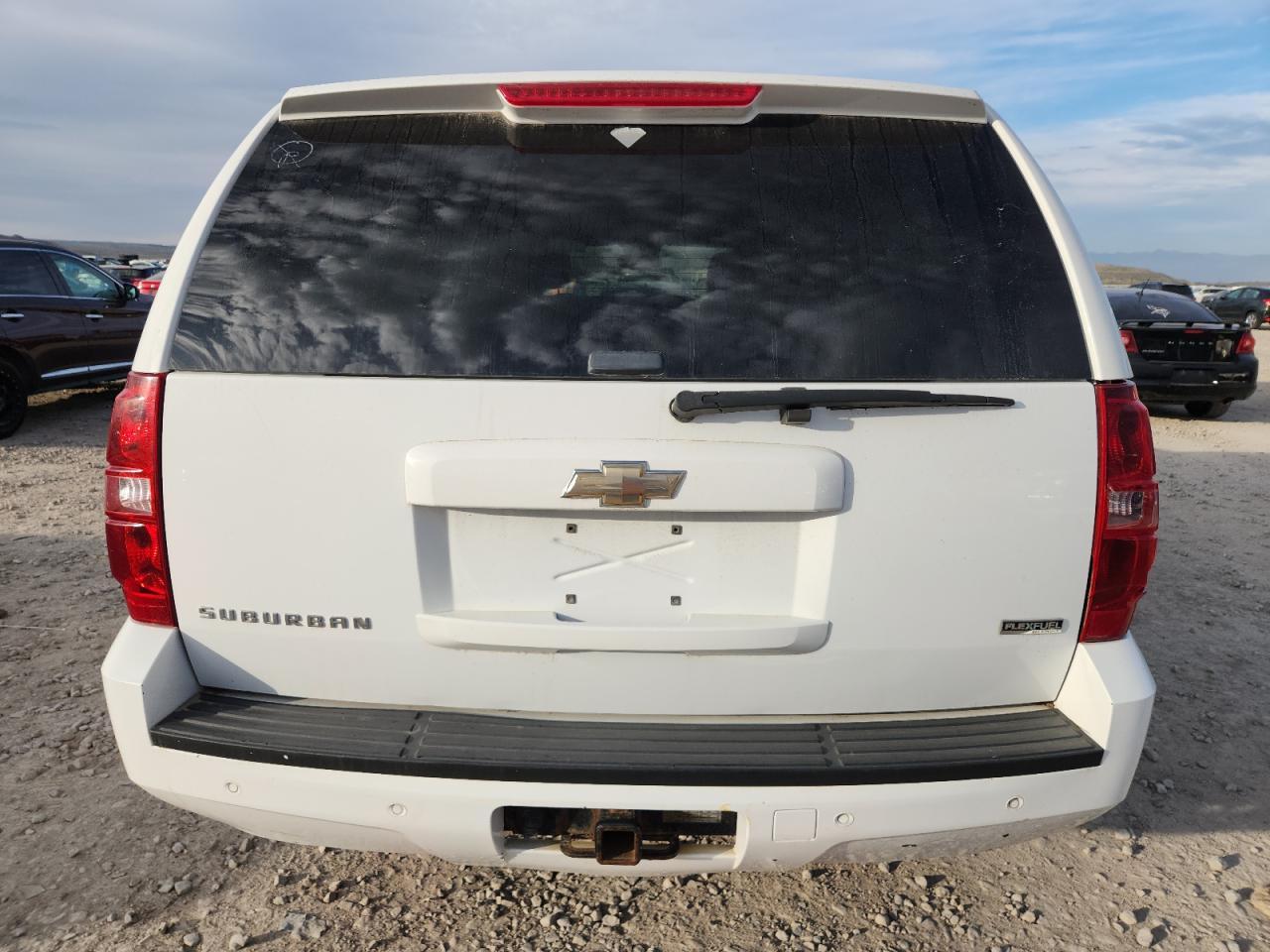 2011 Chevrolet Suburban K1500 Lt - Image 6