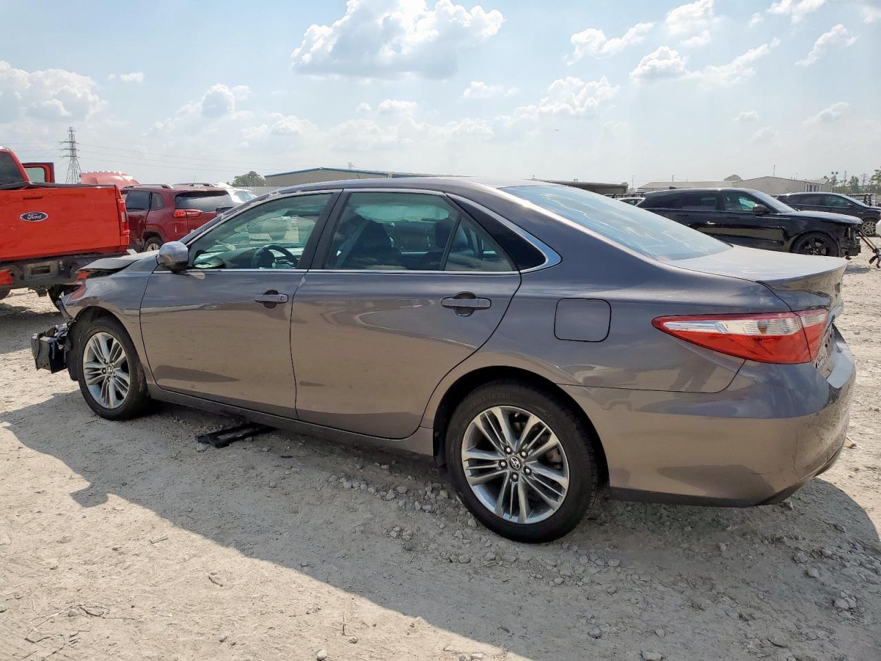 2017 Toyota Camry Le - Image 2