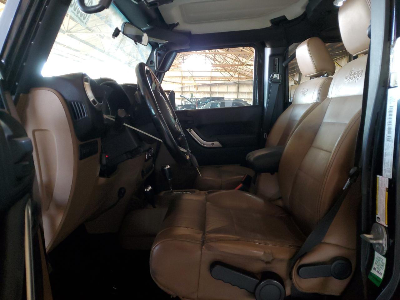 2012 Jeep Wrangler Unlimited Rubicon - Image 7