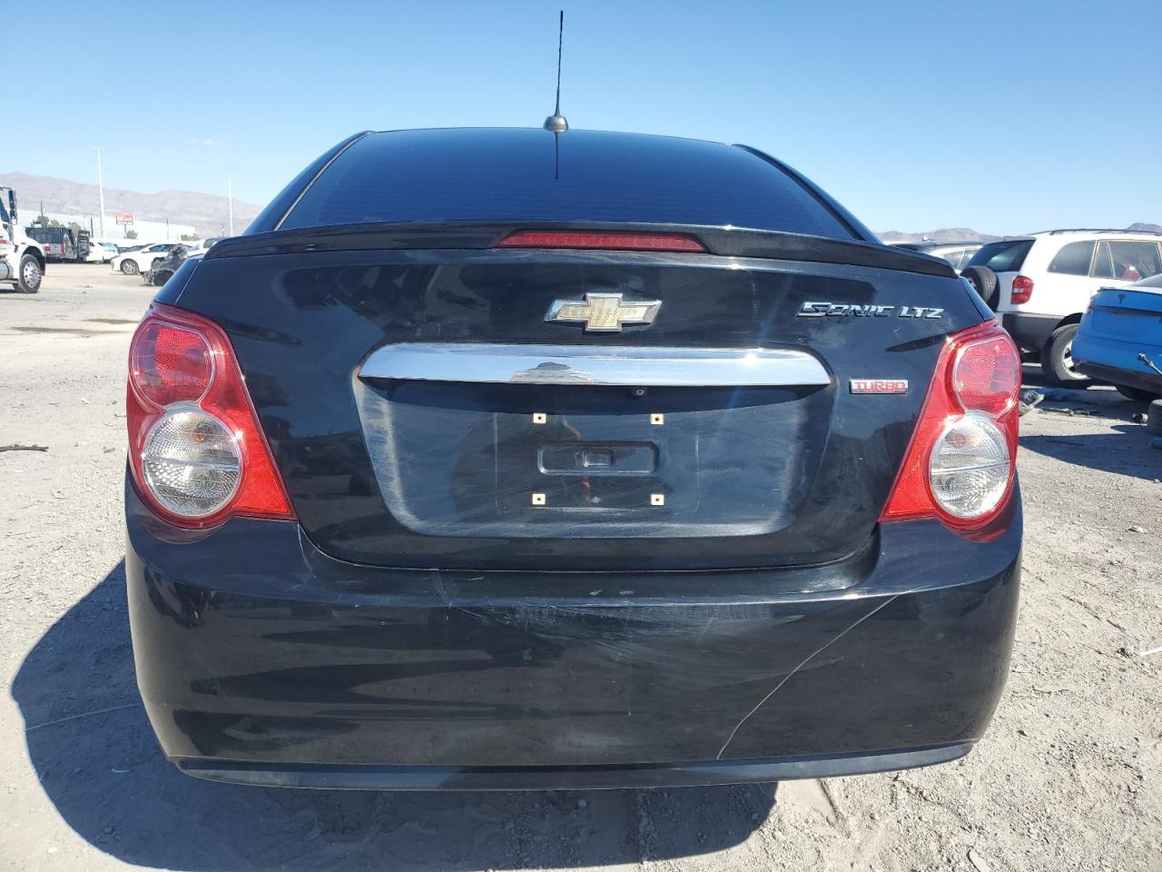 2016 Chevrolet Sonic Ltz - Image 6