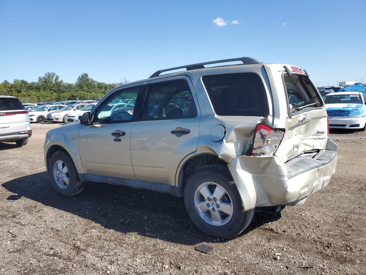 2010 Ford Escape Xlt - Фото 2