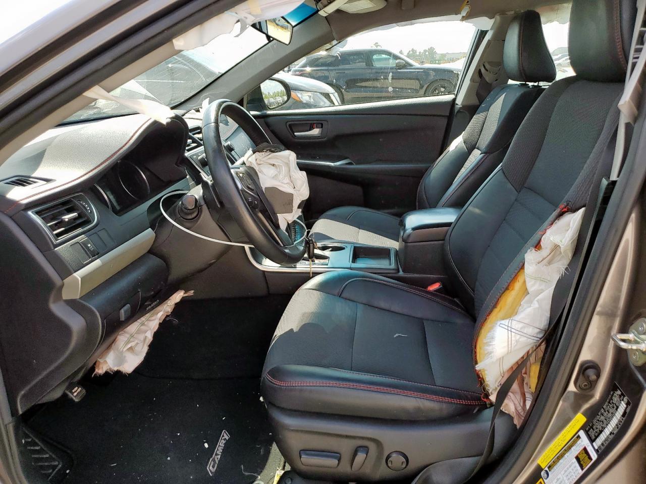 2017 Toyota Camry Le - Image 7