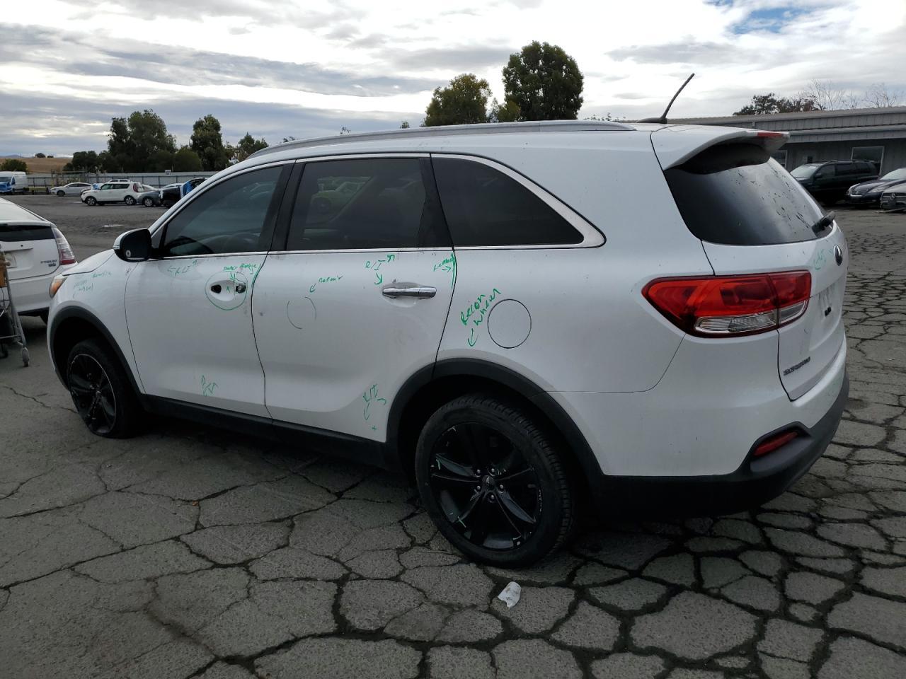 2017 Kia Sorento Lx - Image 2