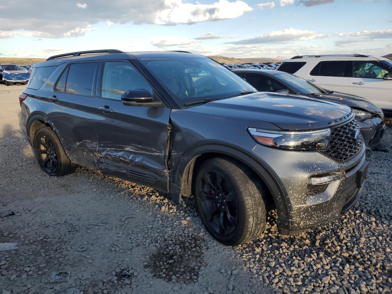 2023 Ford Explorer St - Image 4