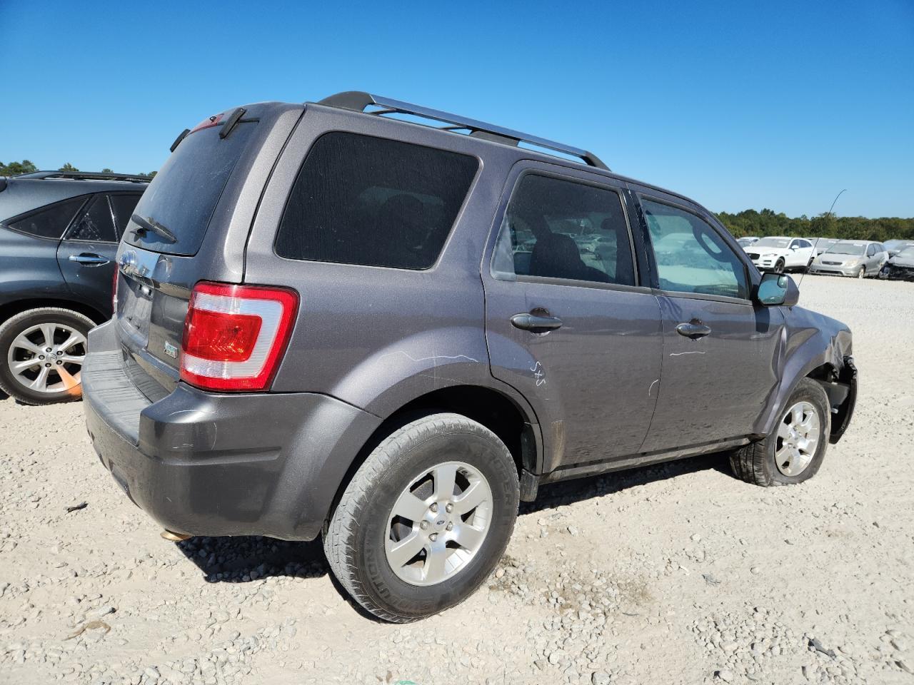 2011 Ford Escape Limited - Image 3