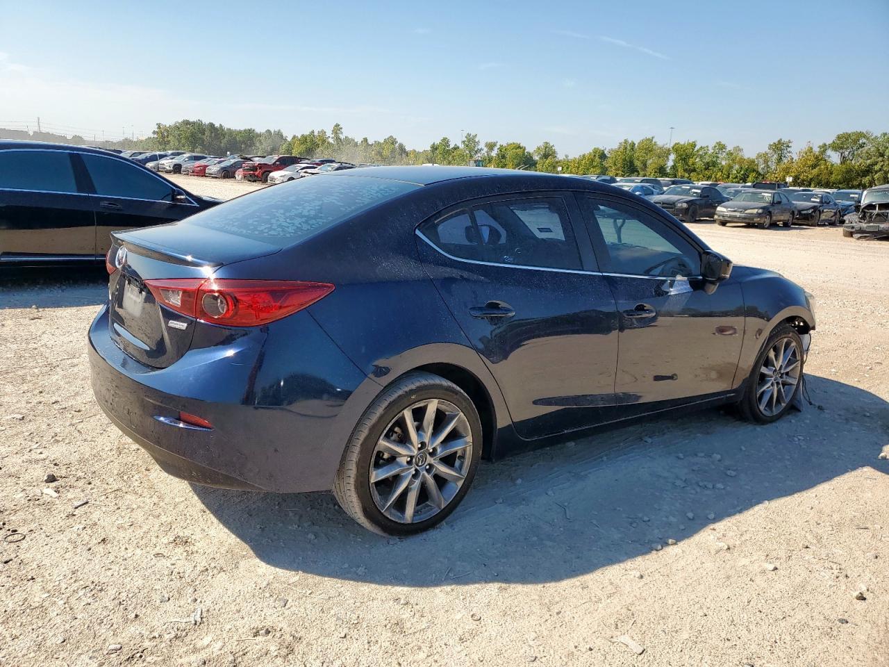 2018 Mazda 3 Touring - Image 3