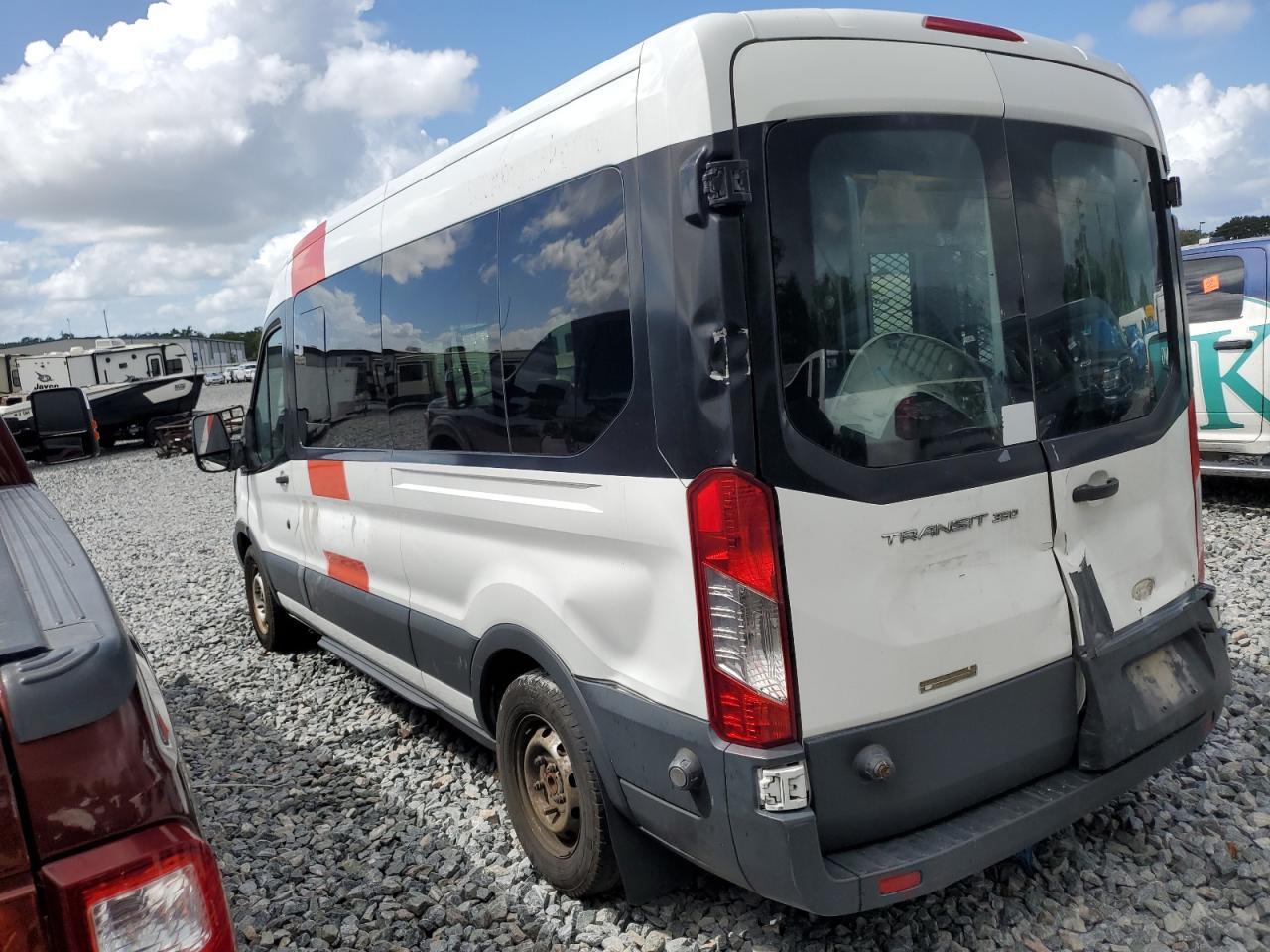 2015 Ford Transit T-350 - Фото 2