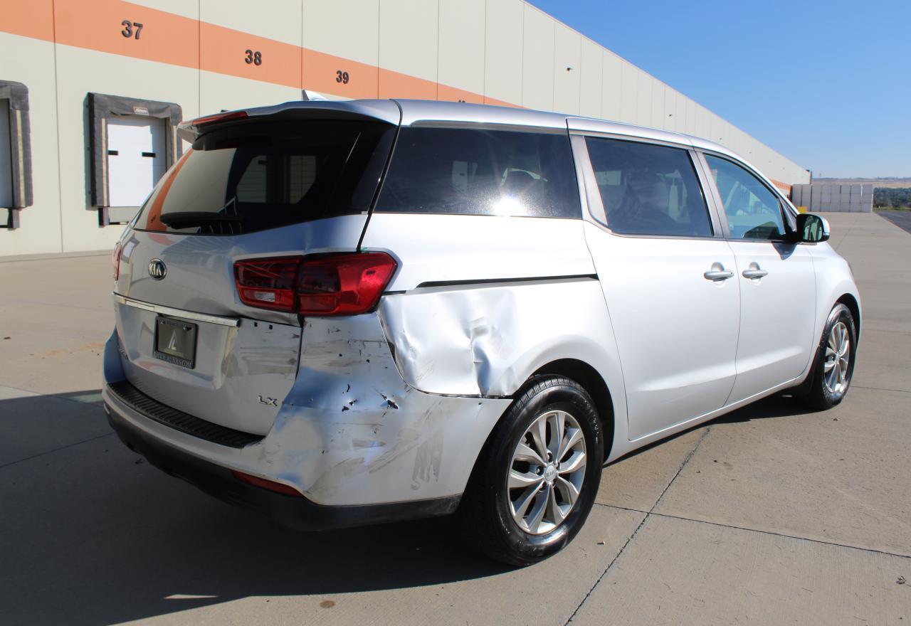 2020 Kia Sedona Lx - Image 3