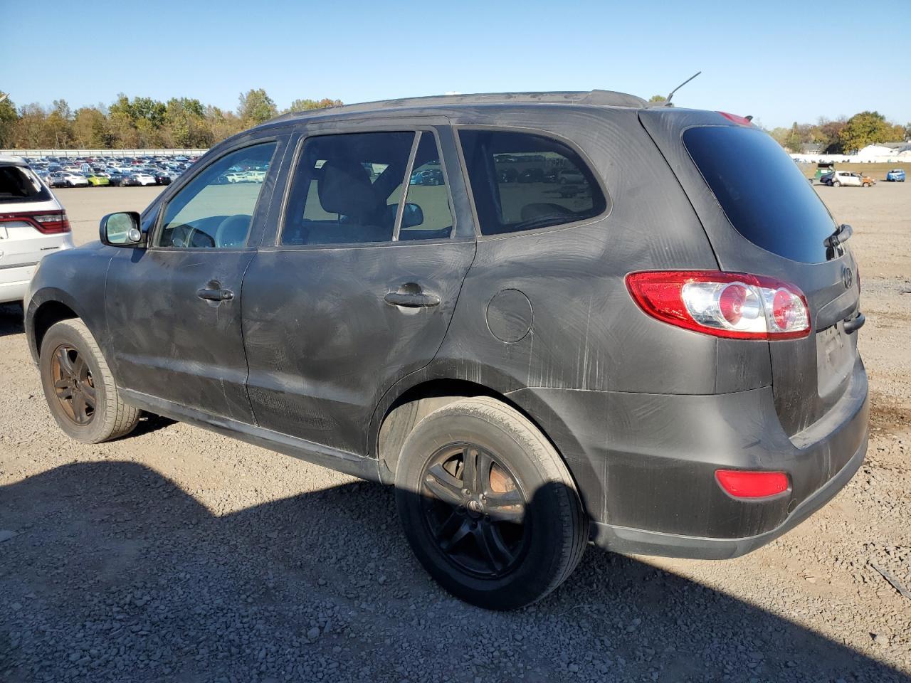 2011 Hyundai Santa Fe Gls - Image 2