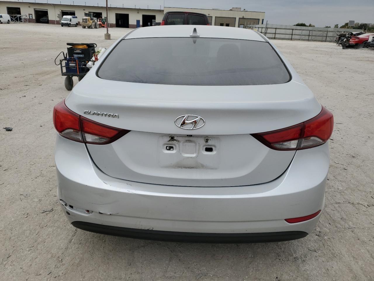 2014 Hyundai Elantra Se - Фото 6