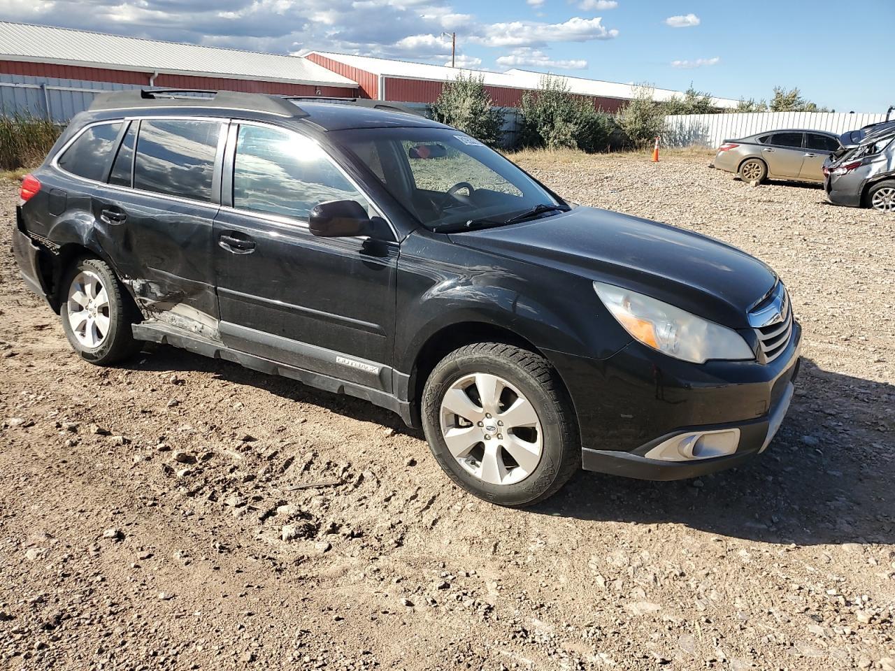 2011 Subaru Outback 3.6R Limited - Image 4