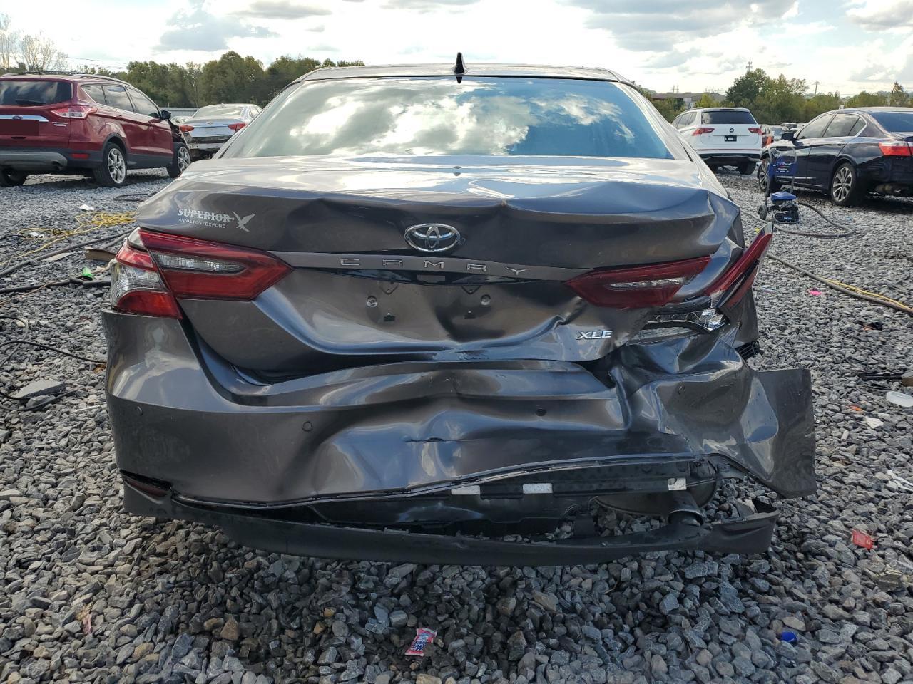 2022 Toyota Camry Xle - Image 6