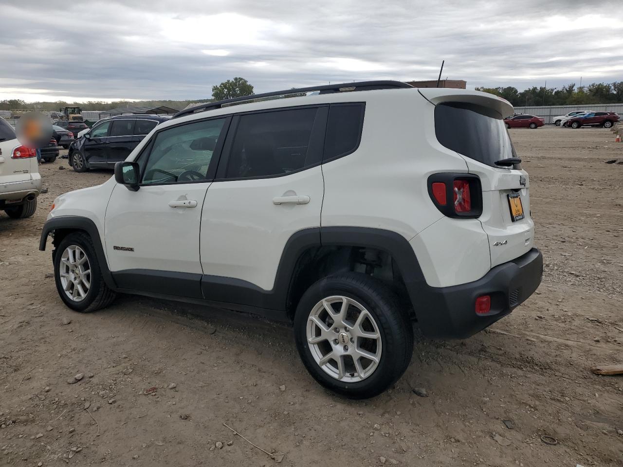 2022 Jeep Renegade Latitude - Фото 2