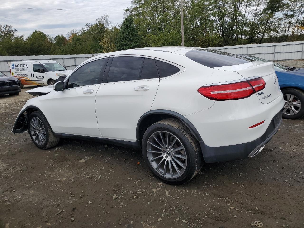 2017 Mercedes-Benz Glc Coupe 300 4Matic - Фото 2