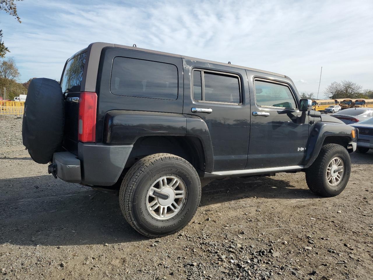 2006 Hummer H3 - Image 3