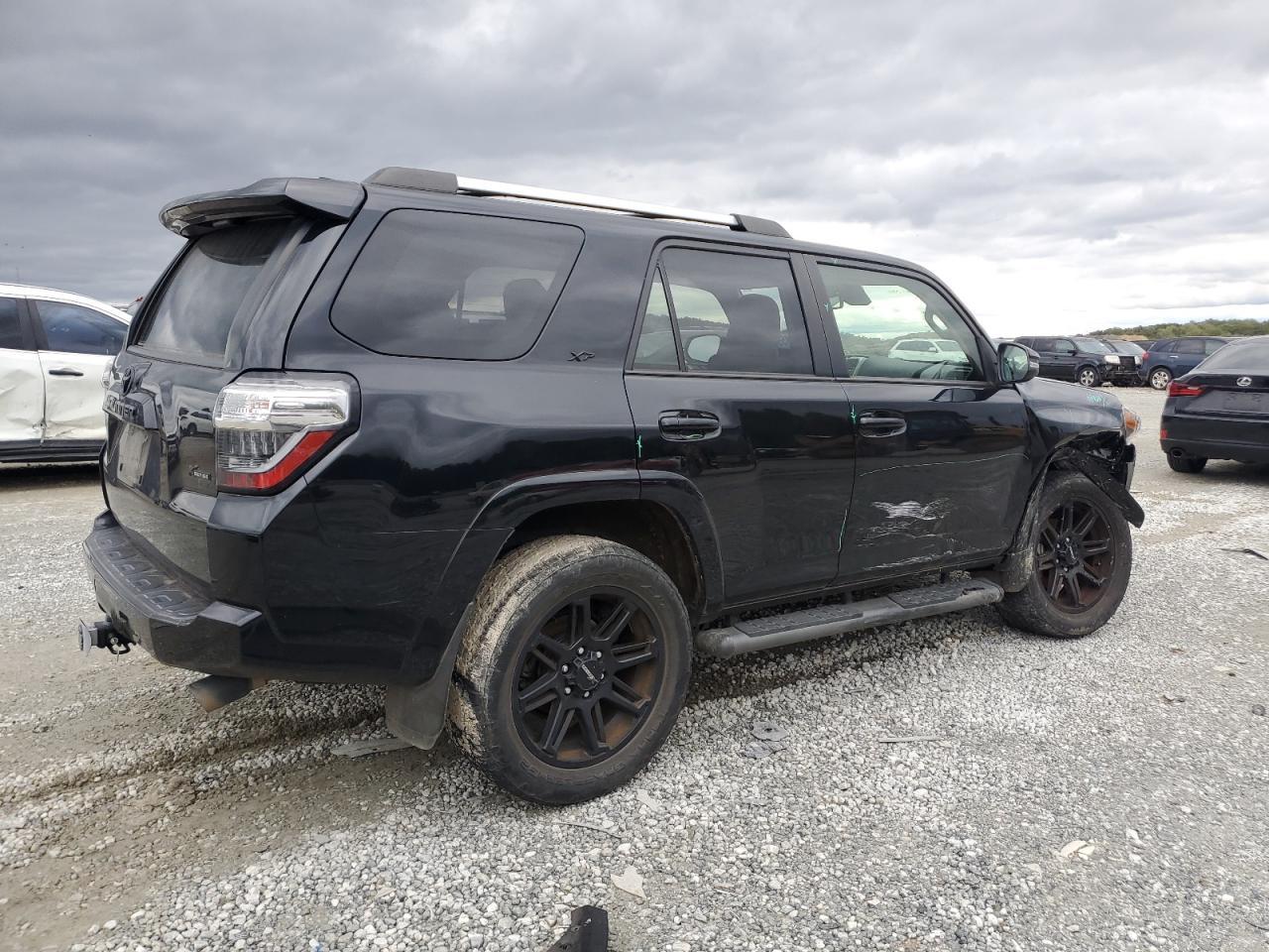 2021 Toyota 4Runner Sr5/Sr5 Premium - Image 3