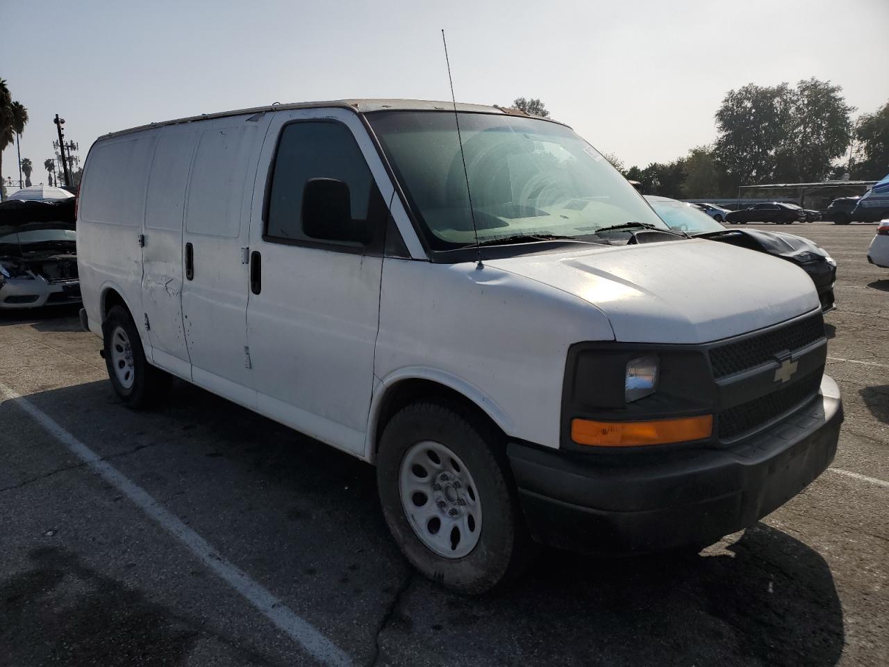 2012 Chevrolet Express G1500 - Image 4