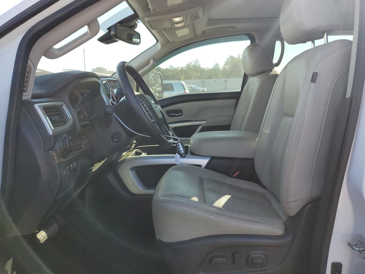 2021 Nissan Titan Sv - Image 7