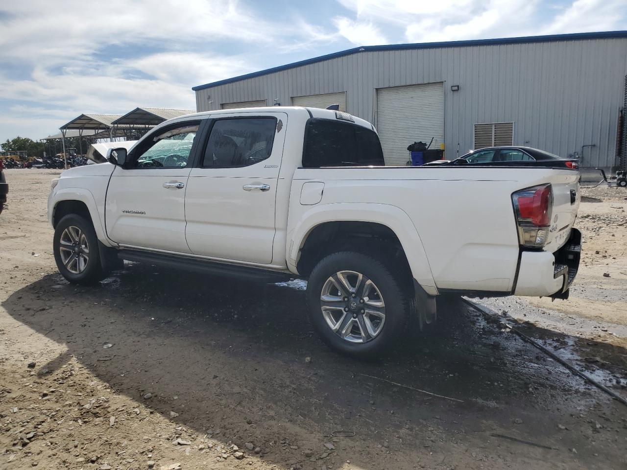 2017 Toyota Tacoma Limited - Фото 2