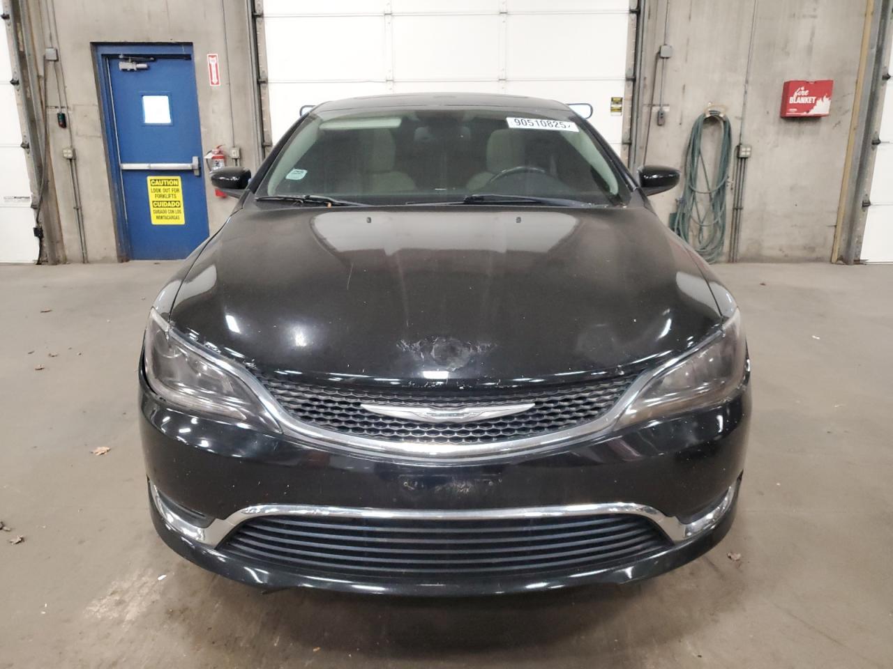 2015 Chrysler 200 Limited - Image 5