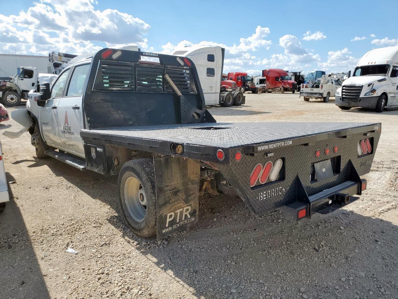 2023 Chevrolet Silverado K3500 - Фото 2