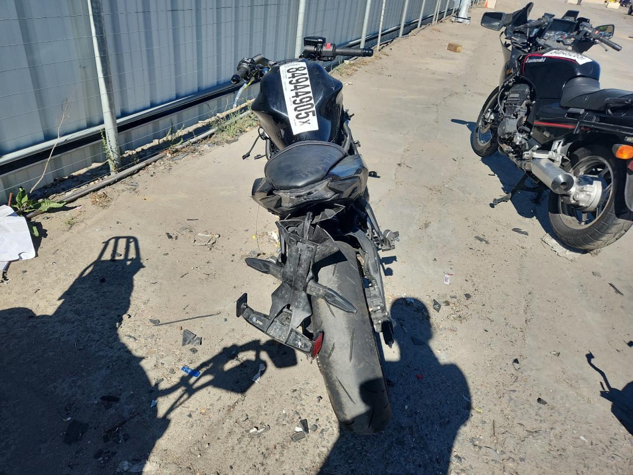 2025 Kawasaki Ex650 R - Image 4