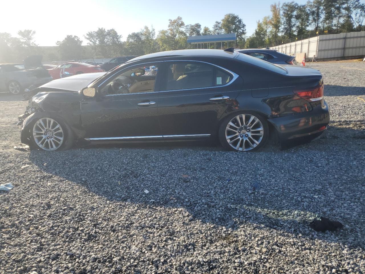 2014 Lexus Ls 460 - Image 2