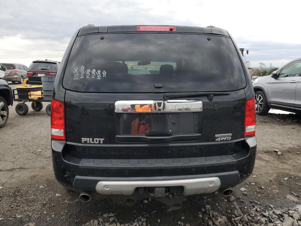 2010 Honda Pilot Touring - Image 6