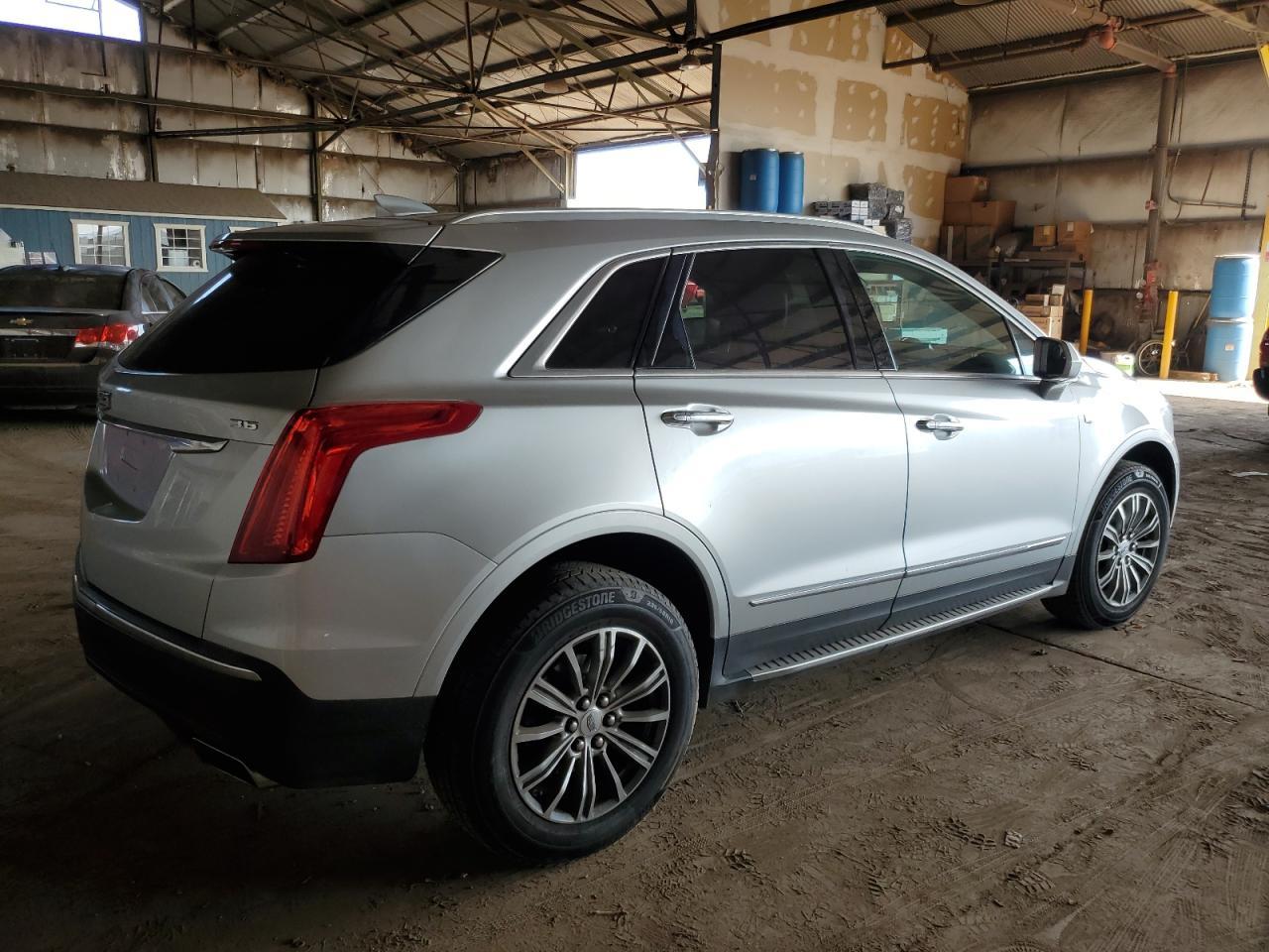 2017 Cadillac Xt5 Luxury - Фото 3