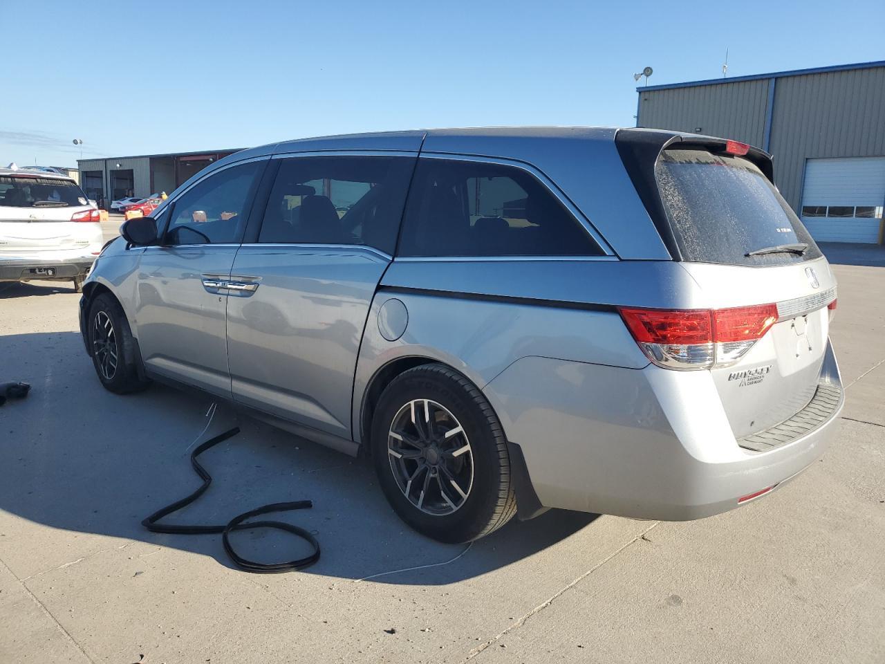 2016 Honda Odyssey Exl - Image 2