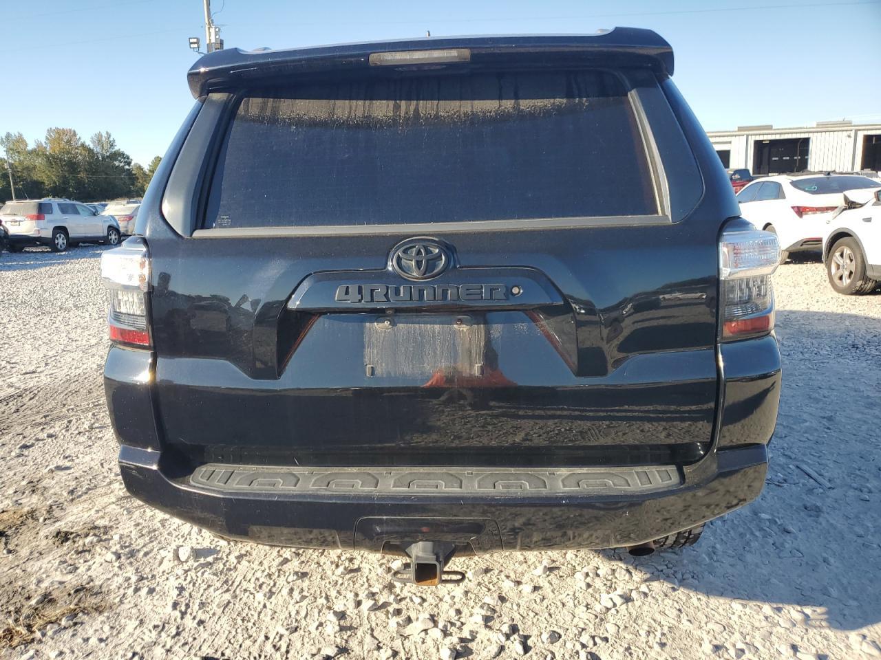 2016 Toyota 4Runner Sr5/Sr5 Premium - Image 6