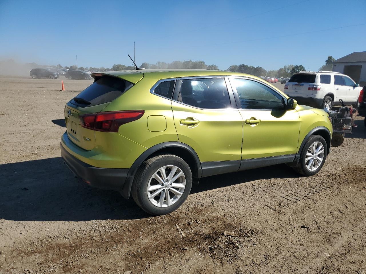 2018 Nissan Rogue Sport S - Фото 3