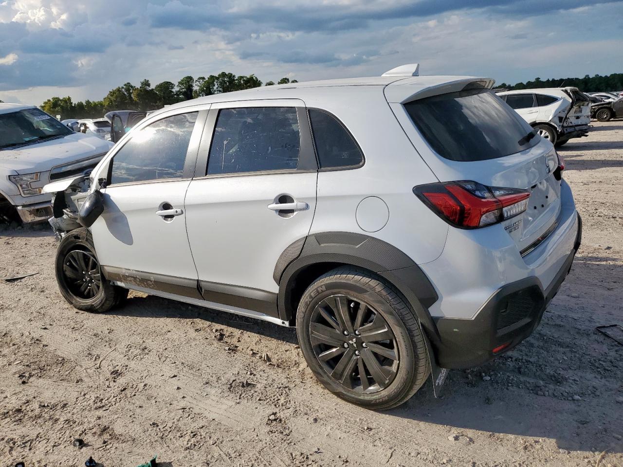 2025 Mitsubishi Outlander Sport S - Фото 2