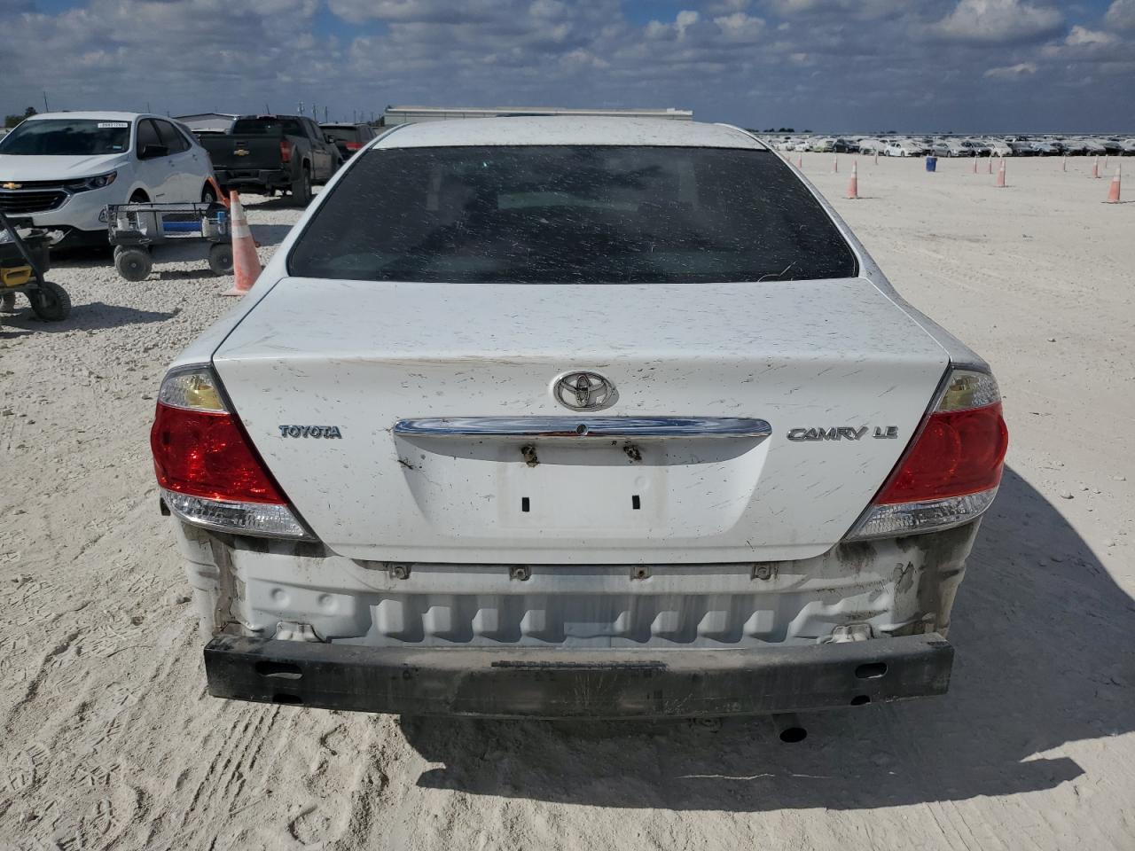 2005 Toyota Camry Le - Image 6