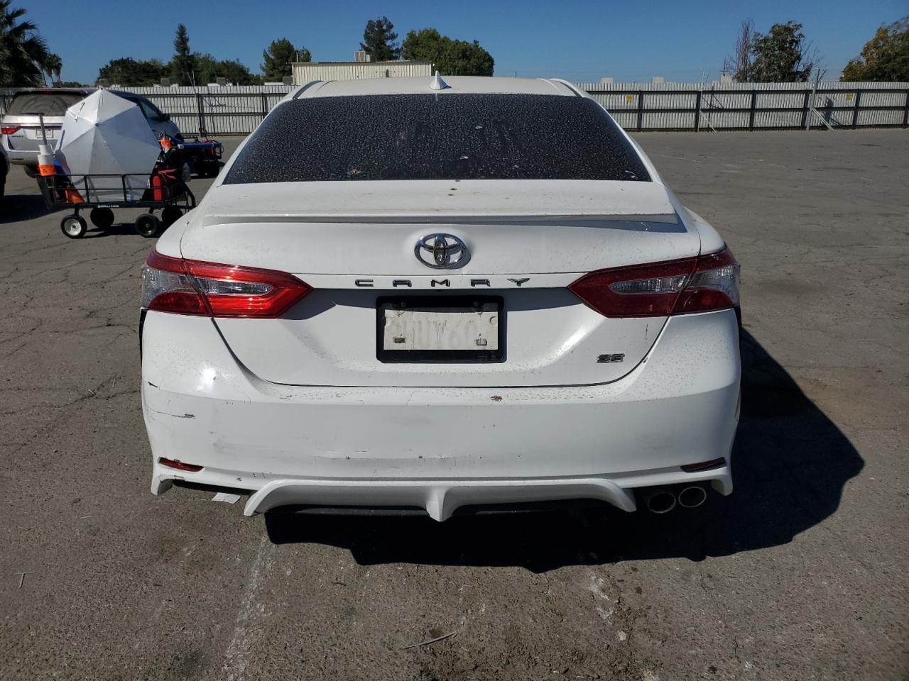 2020 Toyota Camry Se - Image 6
