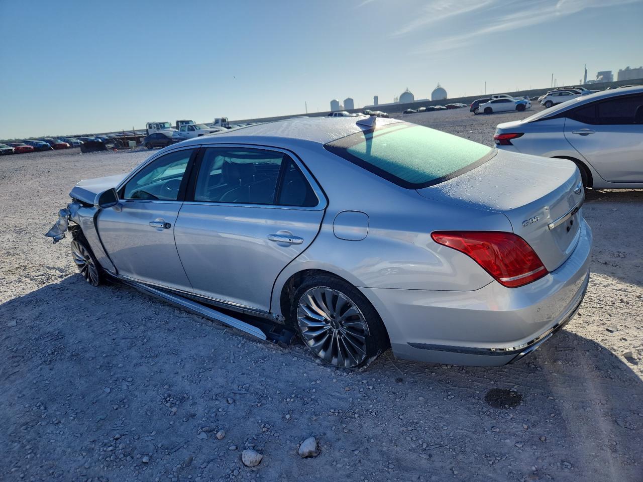 2019 Genesis G90 Ultimate - Фото 2